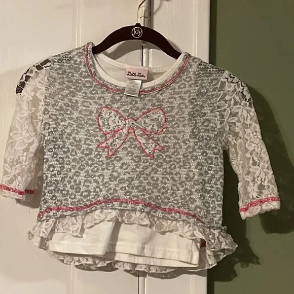 Girls top/shirt size 5 mix and match any 3/$7 and get them $4 each - Picture 6 of 12